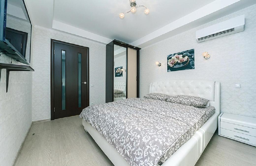 Apartment Baseina Khreschatyk Kyiv Exterior photo